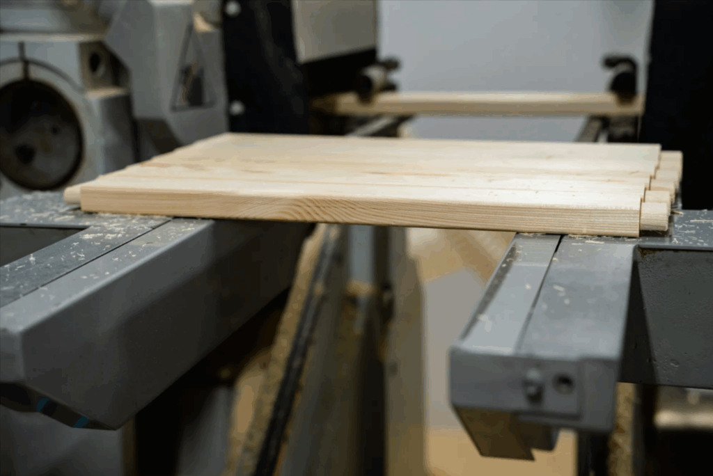 Woodland - strudy wooden ladders